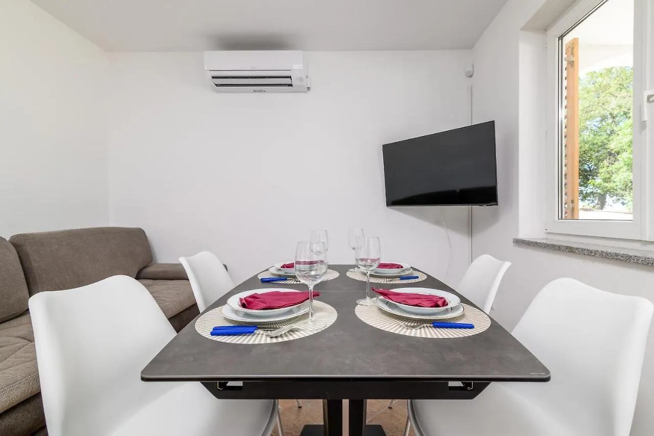 Holiday home Ferienhaus Biskupije Veronika Marija Medulin Croatia