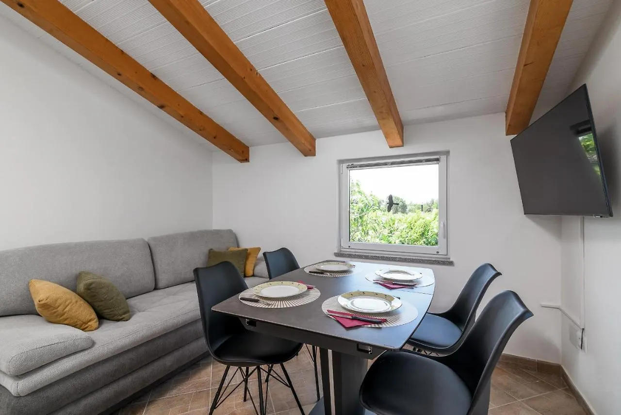 Ferienhaus Biskupije Veronika Marija Medulin Holiday home